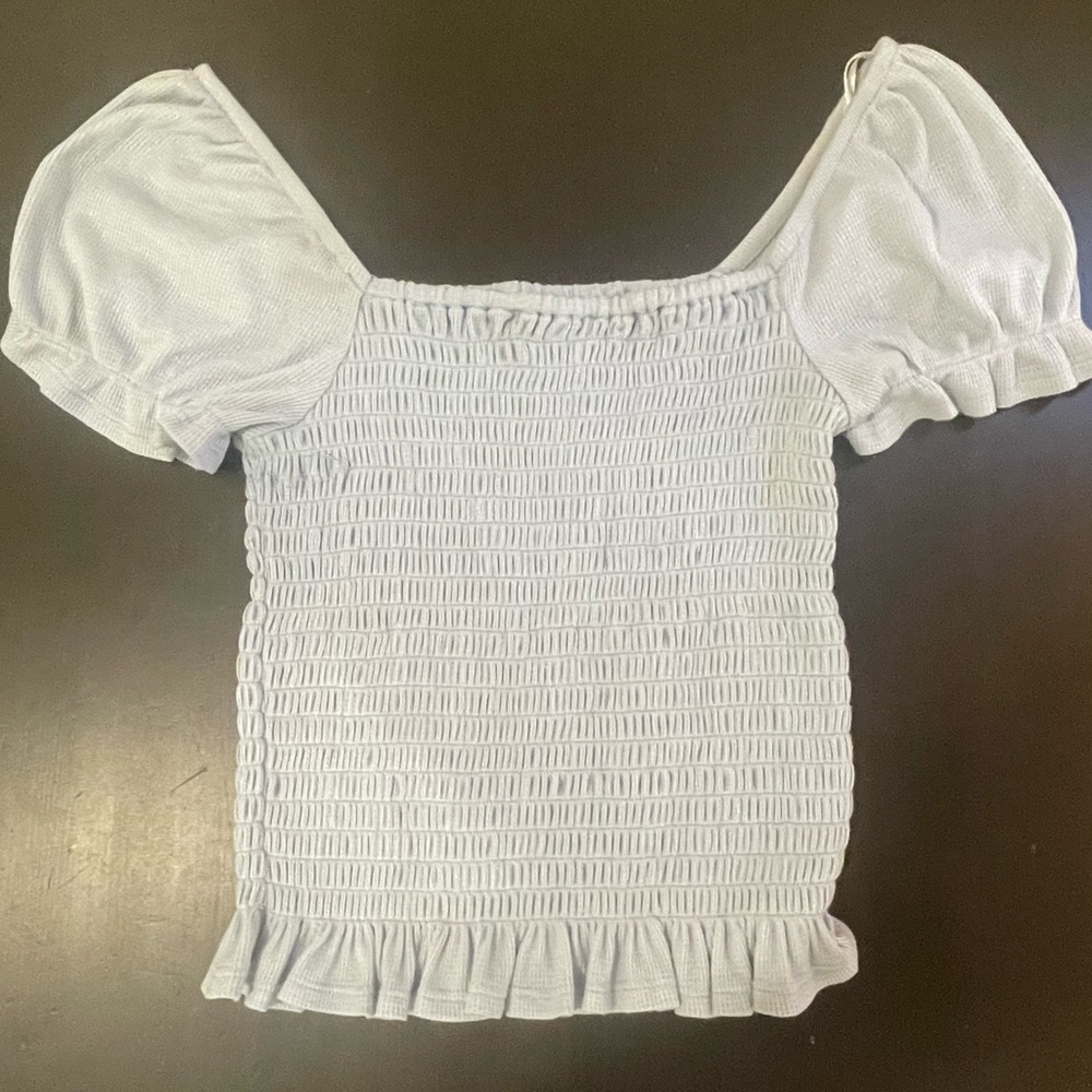 Aqua *Like New* Light Blue Puff Sleeve Top. Size M